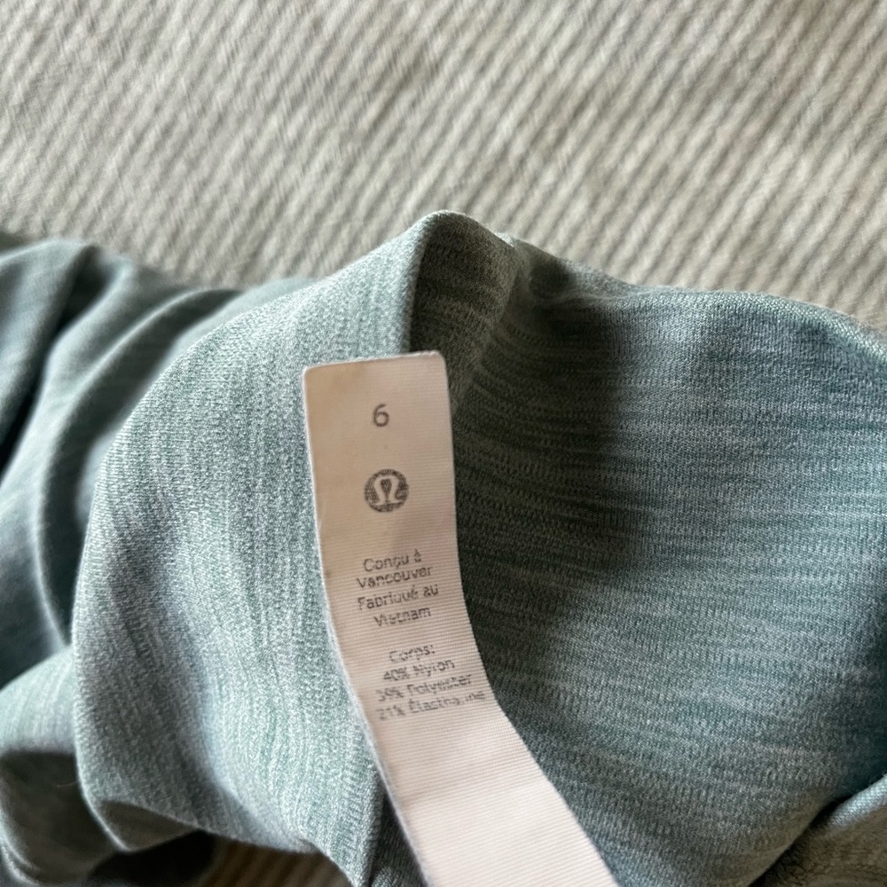 Lululemon Green Athletic cropped Align